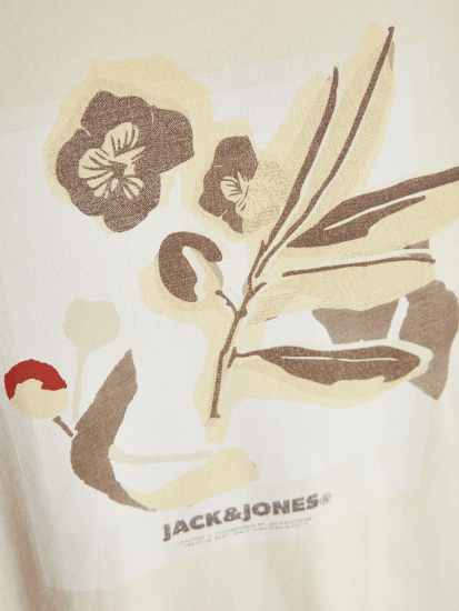 Jack & Jones Almeria Front Print Crew Neck T-Shirt Antique White - T-särgid - Suured T-särgid 2XL – 14XL