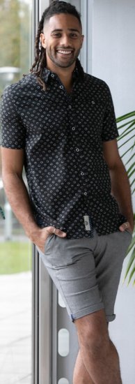 D555 Matlock Short Sleeve AOP Shirt With Hidden Button Down Black - Särgid - Meeste suured särgid 2XL – 8XL