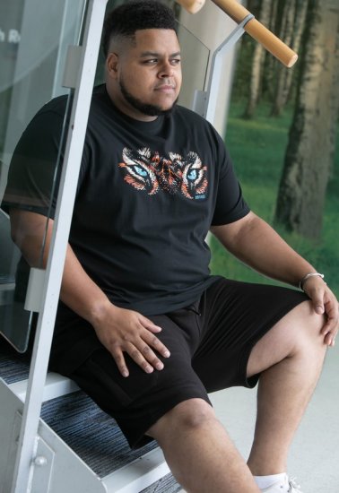 D555 Leamington Tiger Eyes Printed Crew Neck T-shirt Black - T-särgid - Suured T-särgid 2XL – 14XL