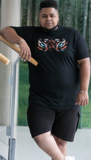 D555 Leamington Tiger Eyes Printed Crew Neck T-shirt Black - T-särgid - Suured T-särgid 2XL – 14XL
