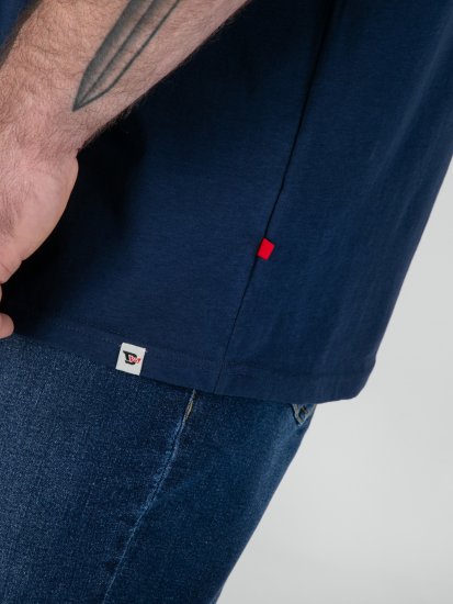 D555 Linton T-särk Mitmevärvilise Koljupildiga Tumesinine - T-särgid - Suured T-särgid 2XL – 14XL