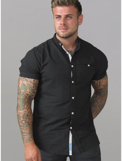 D555 Dwight Short Sleeve Shirt Black - Särgid - Meeste suured särgid 2XL – 8XL