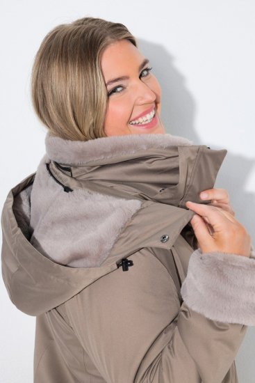 Ulla Popken 850509 Tehiskarvast jope Taupe - Joped - Suured naiste jakid
