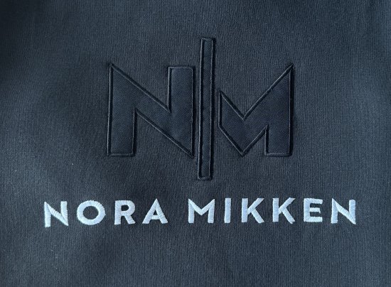 Nora Mikken KADRI Long Hoodie Black - Sviitrid ja dressipluusid - 