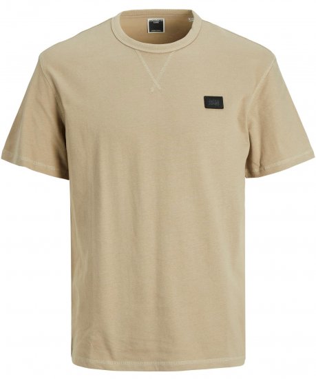 Jack & Jones JCOCLASSIC WAFFLE BADGE TEE Beige - T-särgid - Suured T-särgid 2XL – 14XL