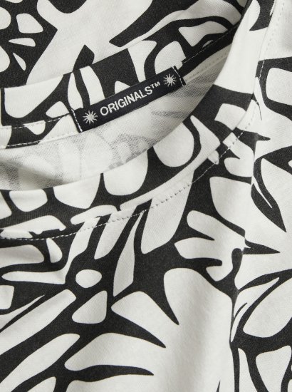 Jack & Jones JORMARBELLA T-Shirt Cloud Dancer/Black - T-särgid - Suured T-särgid 2XL – 14XL