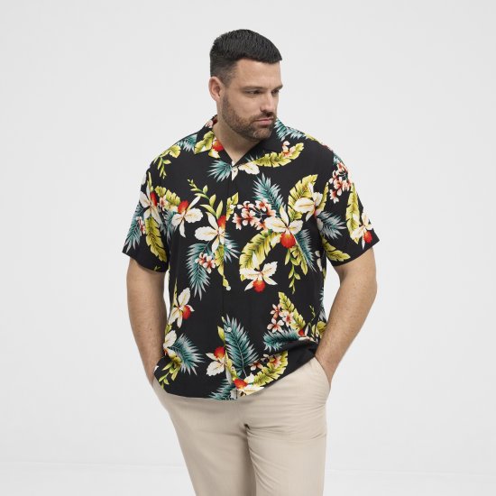 North Latitude Shirt Short Sleeve Printed Allover Black - Särgid - Meeste suured särgid 2XL – 8XL