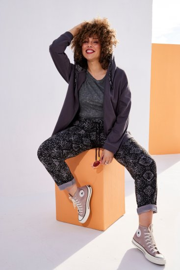 Ulla Popken Snake Print Elastic Waist Joggers Black - Teksad & Püksid Suuremates Suurustes – Plus Size - 