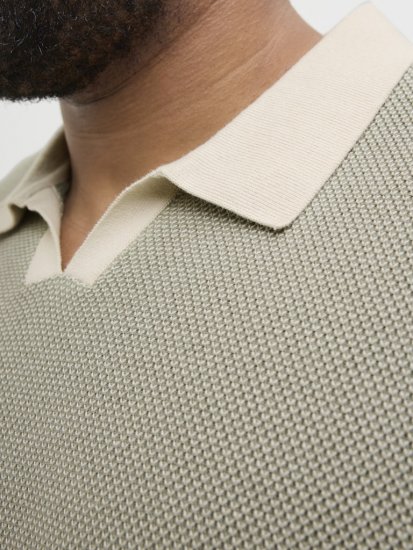 Jack & Jones Ceaston Knit Short Sleeve Sweater Vetiver - Sviitrid ja dressipluusid - Meeste suured kapuutsiga jakid suurustes 2XL – 14XL