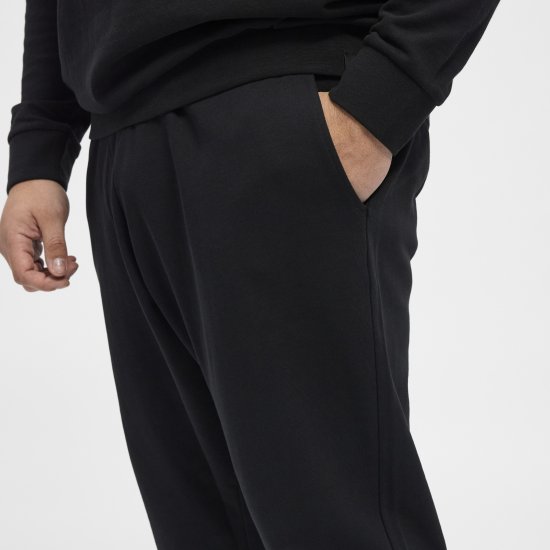 North Latitude Sweatpants Black - Dressipüksid ja -šortsid - Spordipüksid ja Lühikesed Spordipüksid