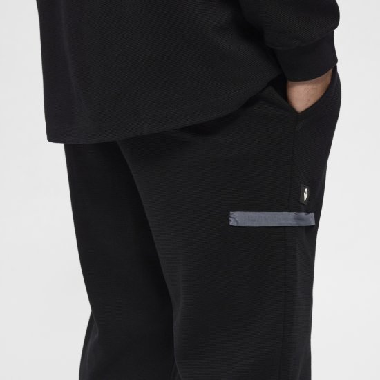 North Latitude Ottoman Sweatpants Black - Dressipüksid ja -šortsid - Spordipüksid ja Lühikesed Spordipüksid